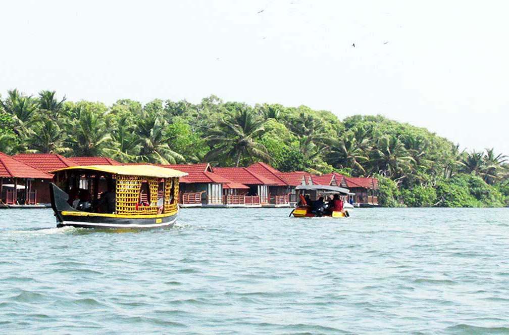 Poovar Boating Natural Beauty